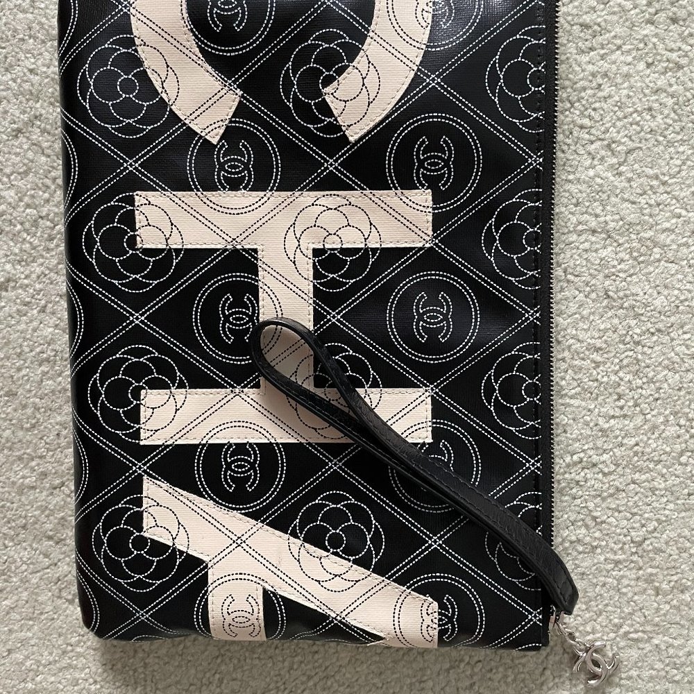 Chanel Clutch/Wristlet